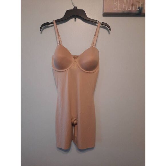 Spanx Red Hot Label size L Suit Your Fancy Strapless Cupped Mid Thigh Shaping Bo - Picture 1 of 3